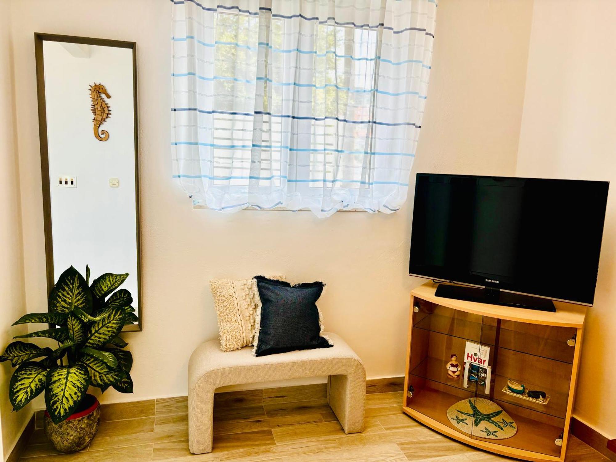 Apartment Sunny Elza 2 *